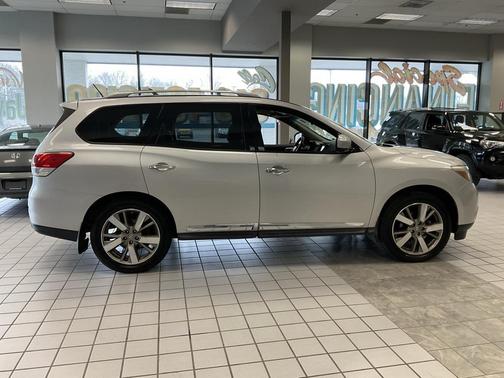 2013 Nissan Pathfinder Platinum