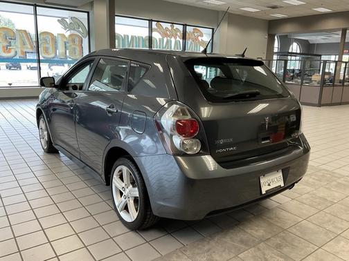 2010 Pontiac Vibe Base