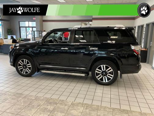 Midnight Black Metallic 2016 Toyota 4Runner Limited