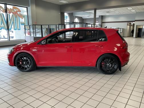2017 Volkswagen Golf GTI 2.0T S 4-Door