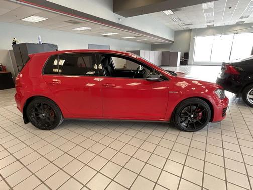 2017 Volkswagen Golf GTI 2.0T S 4-Door