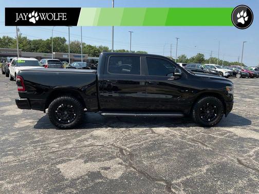 Diamond Black Crystal Pearlcoat 2021 RAM 1500 Big Horn/Lone Star