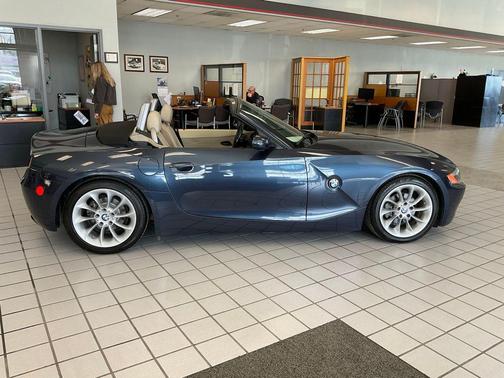 2003 BMW Z4 2.5i Roadster