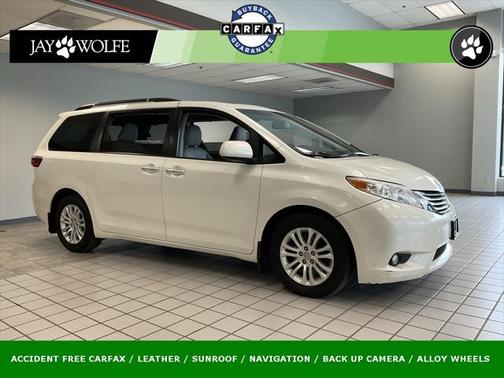 2017 Toyota Sienna XLE