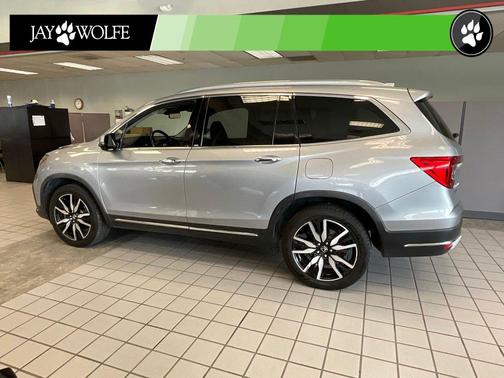 Lunar Silver Metallic 2019 Honda Pilot Elite