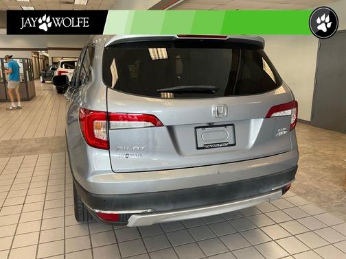 Lunar Silver Metallic 2019 Honda Pilot Elite