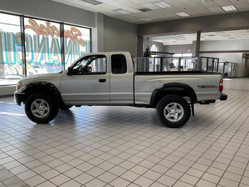 2004 Toyota Tacoma Xtracab
