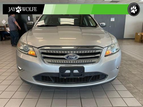 Ingot Silver Metallic 2010 Ford Taurus Limited