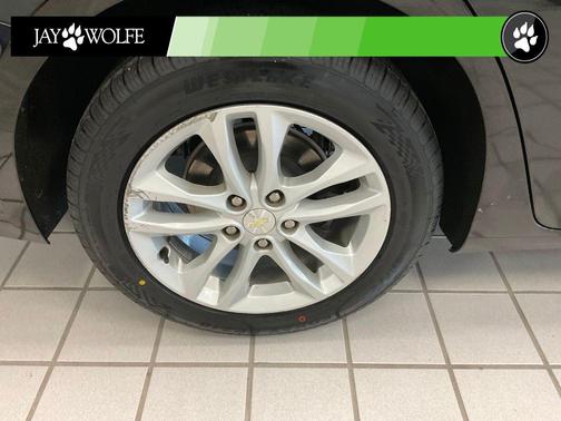 Mosaic Black Metallic 2018 Chevrolet Malibu LT