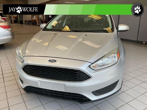 Ingot Silver 2015 Ford Focus SE