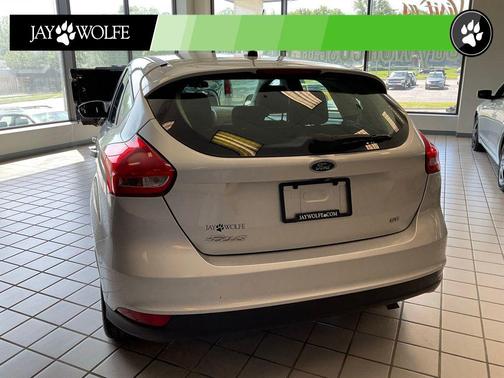 Ingot Silver 2015 Ford Focus SE