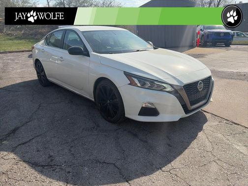 Glacier White 2019 Nissan Altima 2.5 SR