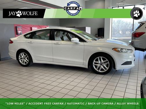 2016 Ford Fusion SE