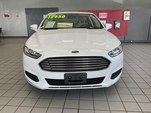 2016 Ford Fusion SE