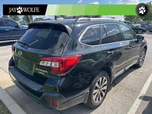 Crystal Black Silica 2019 Subaru Outback 3.6R Touring