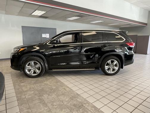 2017 Toyota Highlander Limited