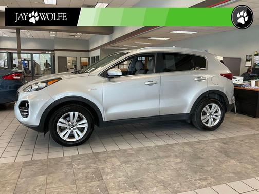 Sparkling Silver 2017 Kia Sportage LX