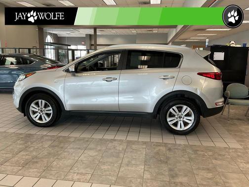 Sparkling Silver 2017 Kia Sportage LX