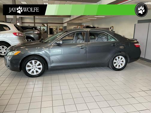 Magnetic Gray Metallic 2008 Toyota Camry Hybrid SE