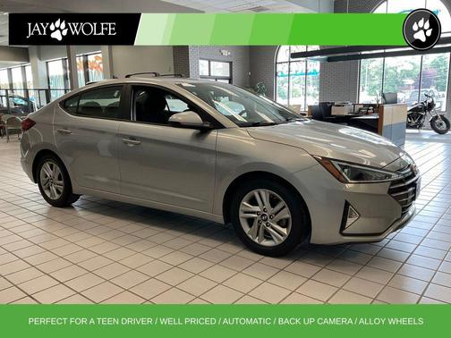 Stellar Silver 2020 Hyundai ELANTRA SEL