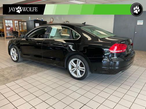 Black 2014 Volkswagen Passat 2.0L TDI DSG SE w/Sunroof