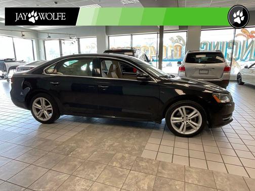 Black 2014 Volkswagen Passat 2.0L TDI DSG SE w/Sunroof