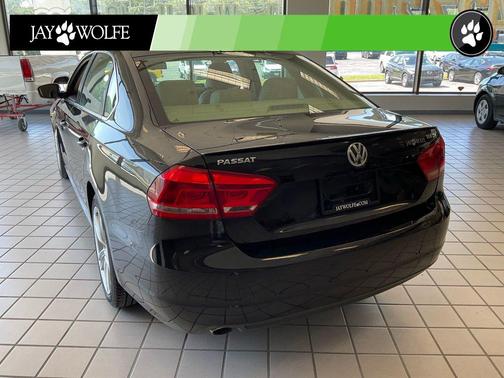 Black 2014 Volkswagen Passat 2.0L TDI DSG SE w/Sunroof