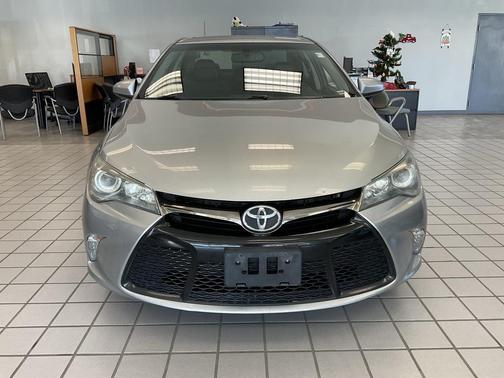 2016 Toyota Camry XSE