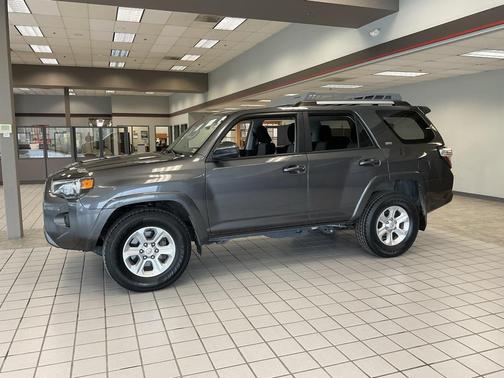2023 Toyota 4Runner SR5