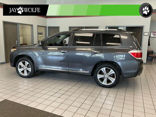 Magnetic Gray Metallic 2011 Toyota Highlander Limited