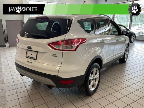 Oxford White 2013 Ford Escape SE