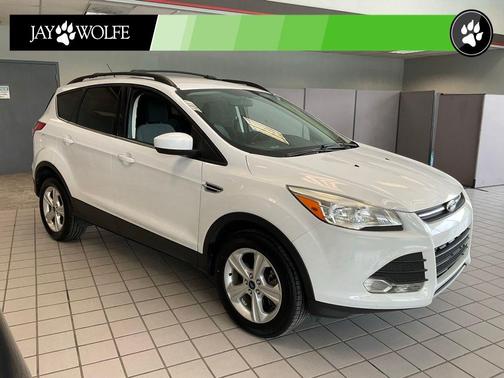 Oxford White 2013 Ford Escape SE