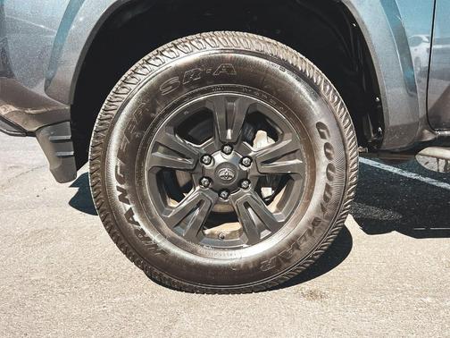 2017 Toyota Tacoma TRD Sport
