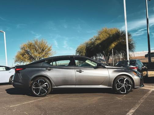 2024 Nissan Altima 2.5 SR