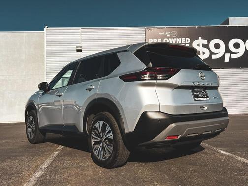 Brilliant Silver Metallic 2023 Nissan Rogue SV