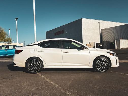 2025 Nissan Sentra SR