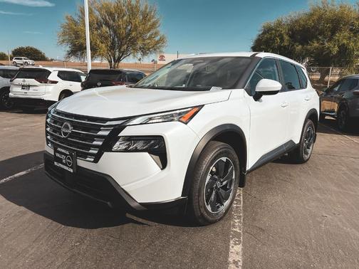 Everest White P 2026 Nissan Rogue Dark Armor