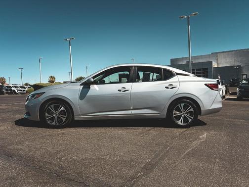 Brilliant Silver Metallic 2023 Nissan Sentra SV