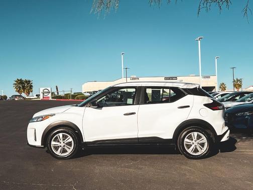 2023 Nissan Kicks S