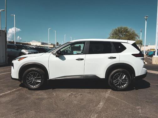 Glacier White 2026 Nissan Rogue S