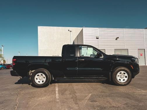 2024 Nissan Frontier S