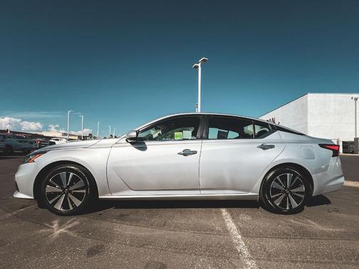 2022 Nissan Altima 2.5 SV