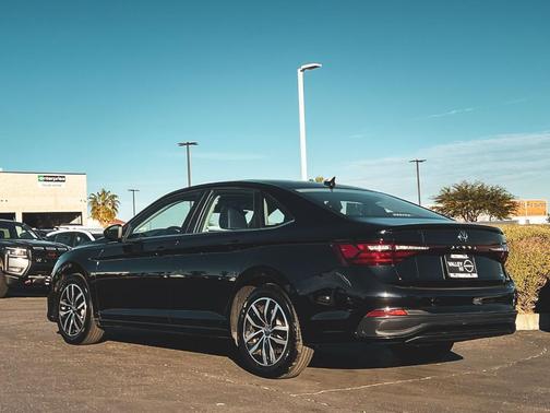 2025 Volkswagen Jetta 1.5T SE