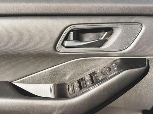 Gun Metallic 2026 Nissan Rogue S