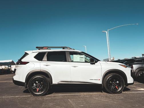 Everest White P 2026 Nissan Rogue Rock Creek