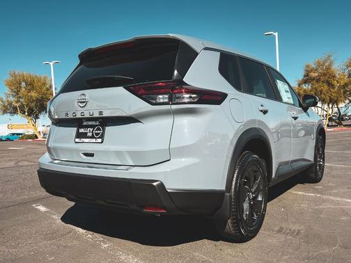 Boulder Gray Metallic 2026 Nissan Rogue SV