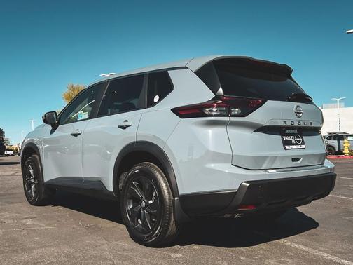Boulder Gray Metallic 2026 Nissan Rogue SV