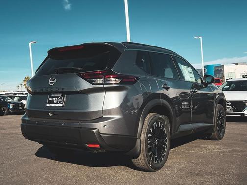 2026 Nissan Rogue Dark Armor