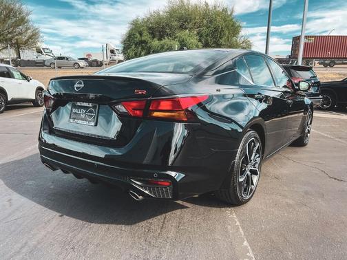 2025 Nissan Altima SR