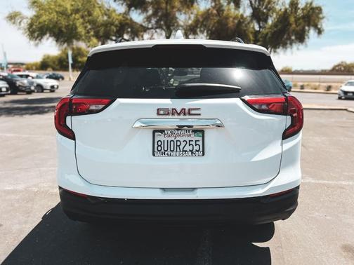 Summit White 2021 GMC Terrain SLE